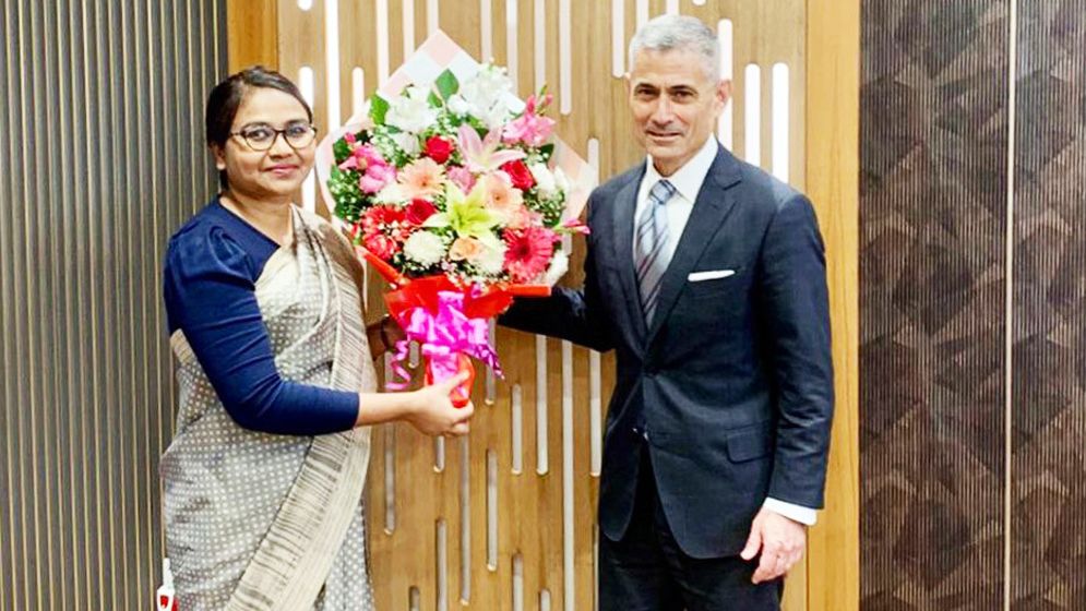 ঢাকায় পৌঁছেছেন মার্কিন সহকারী পররাষ্ট্রমন্ত্রী এস পল কাপুর