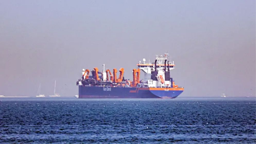 হরমুজ প্রণালি বন্ধ ঘোষণা, তেলের বৈশ্বিক সরবরাহ শৃঙ্খলে চাপ