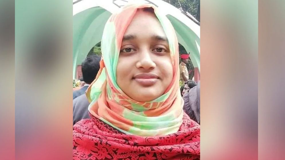 ইবি শিক্ষিকার মৃত্যুতে বিক্ষোভে উত্তাল ক্যাম্পাস