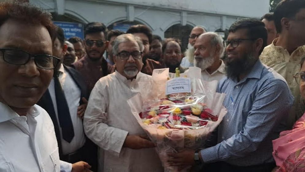 ময়মনসিংহ জেলা পরিষদ প্রশাসকের দায়িত্ব নিলেন এমরান সালেহ 