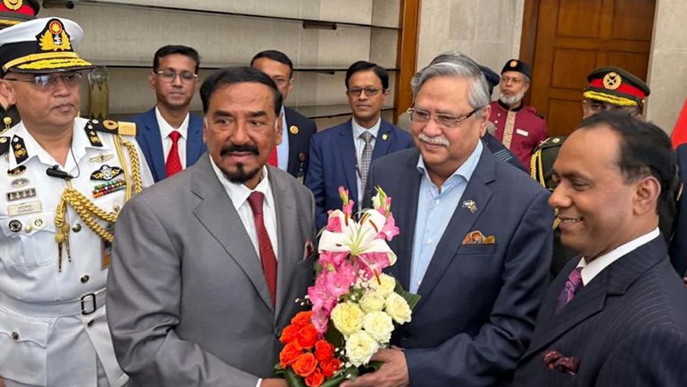 কে এই হাফিজ উদ্দিন