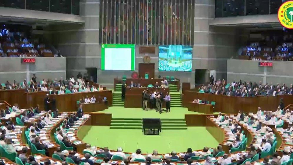 সংসদে মাইক বিভ্রাট, ২০ মিনিট পর আবার অধিবেশন শুরু