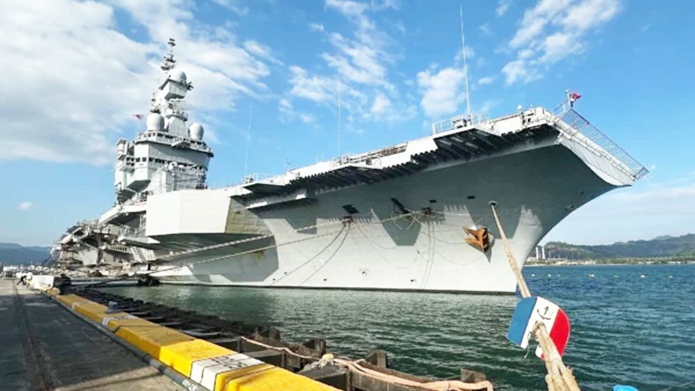 ভূমধ্যসাগরে রণতরী মোতায়েন করছে ফ্রান্স