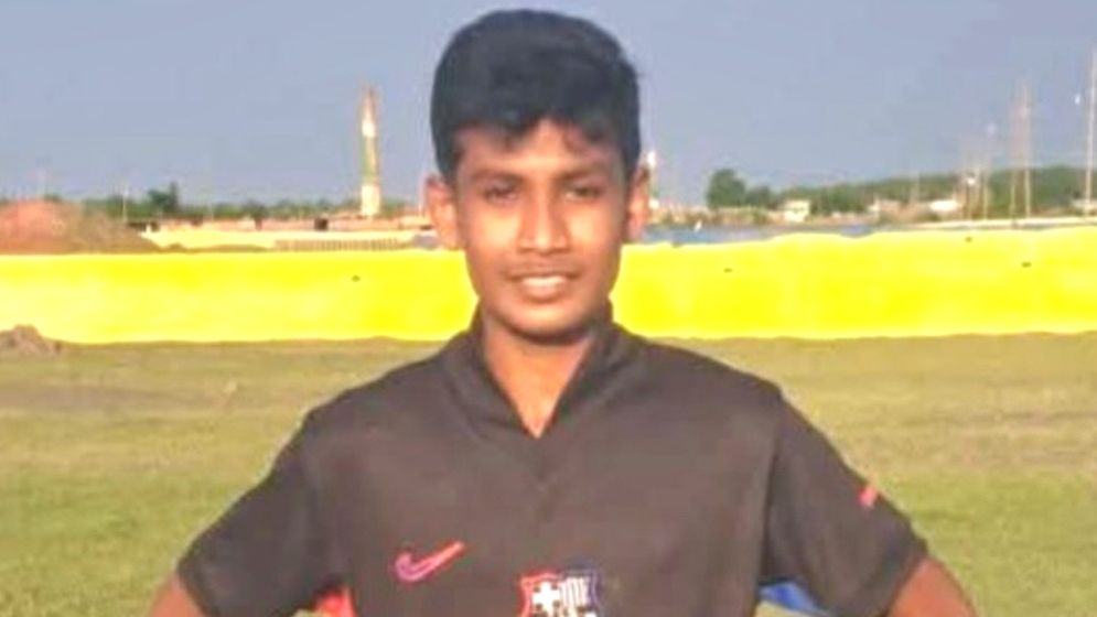 সন্দ্বীপে বিদ্যুৎস্পৃষ্টে প্রাণ গেলো খুদে খেলোয়াড়ের 