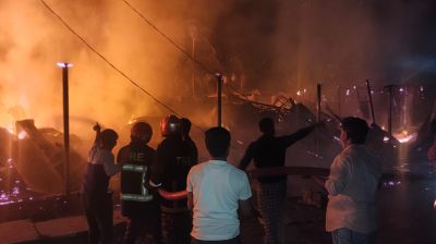 সুবর্ণচরে বৈদ্যুতিক শর্ট সার্কিটে ২৪ দোকান পুড়ে ছাই