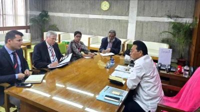 শক্তিশালী গণতান্ত্রিক সরকার গড়ে তুলতে বদ্ধপরিকর 