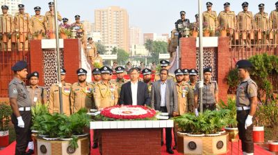 শহীদ পুলিশ সদস্যদের প্রতি স্বরাষ্ট্রমন্ত্রীর শ্রদ্ধা