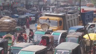 যানজটে যাত্রীদের দূর্ভোগ