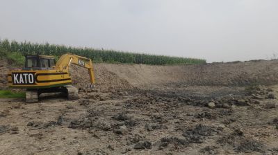 নিয়ন্ত্রণহীন সিংগাইরের মাটি দস্যুতা