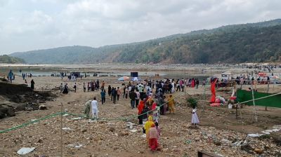 সিলেটে পর্যটকদের উপচে পড়া ভিড়