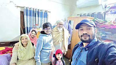 আত্মীয়ের বাড়ি থেকে ফেরার পথে প্রাণ গেলো বাবা-ছেলে-নাতনির