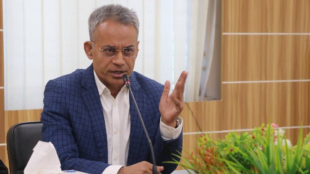 আটকে পড়া জাহাজের নাবিকদের পাশে রয়েছে সরকার