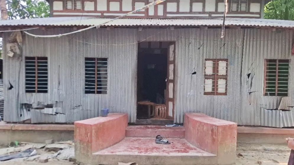 সংঘর্ষ-ভাঙচুর, শতাধিক ককটেল বিস্ফোরণ