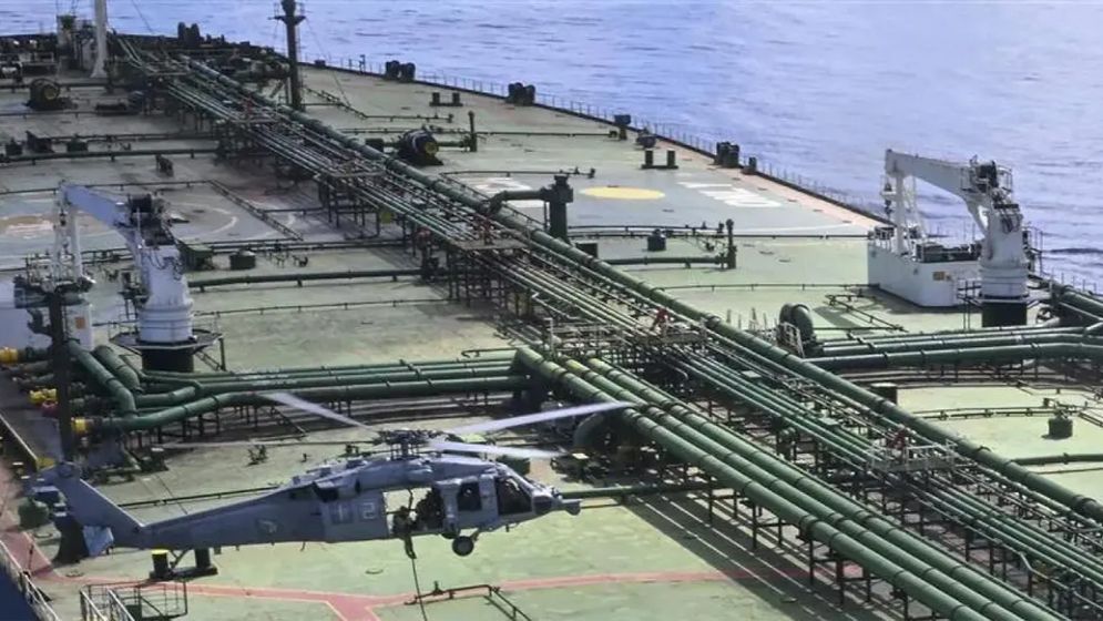 ইরানের তেলবাহী ট্যাংকার জব্দ করল যুক্তরাষ্ট্র