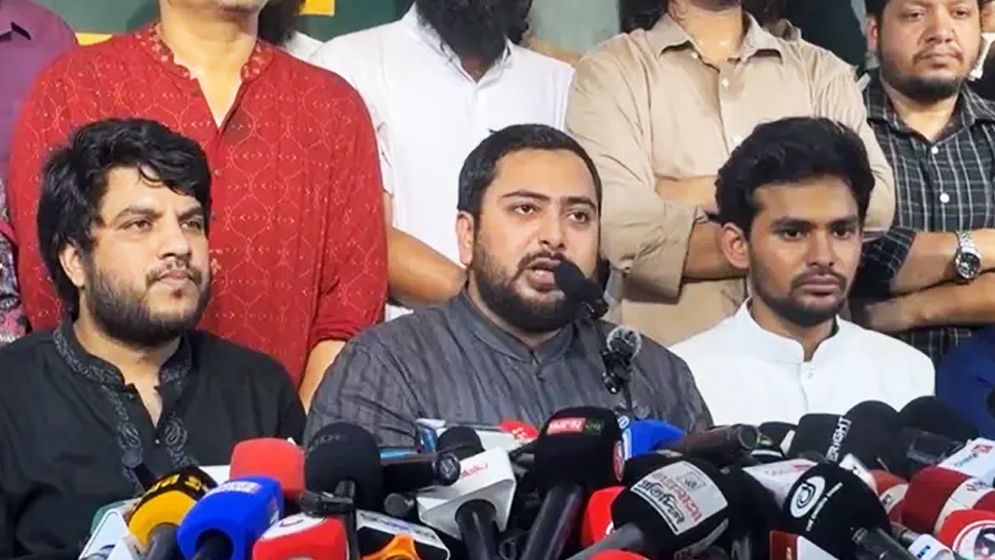 ‘তেল সংকট নিয়ে পুরোটাই সরকারের পরিকল্পিত কাণ্ড’