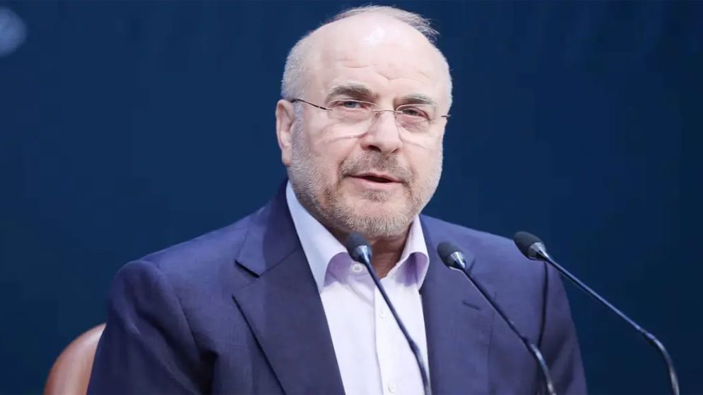 অবরোধ না তুললে হরমুজ প্রণালি খুলবে না ইরান