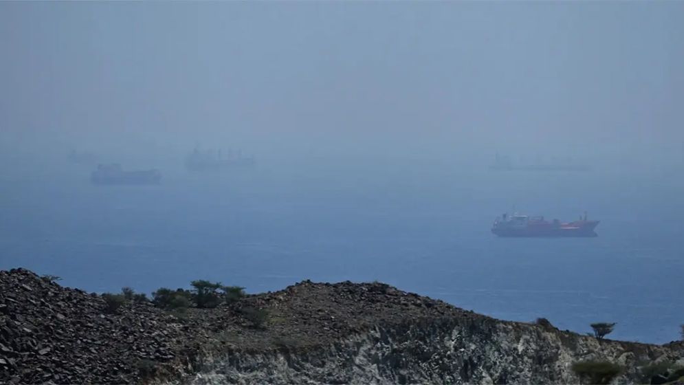 হরমুজ প্রণালির ‘টোল’ পেতে শুরু করেছে ইরান