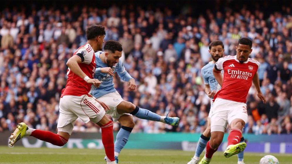 আর্সেনালকে হারিয়ে শিরোপা দৌড় জমিয়ে দিল ম্যানচেস্টার সিটি