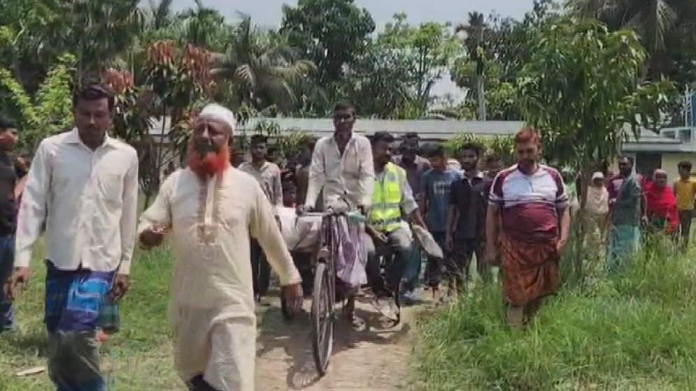 নেশার টাকার জন্য মাকে পিটিয়ে হত্যা, ছেলে আটক