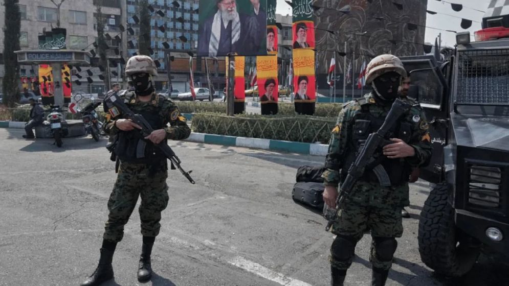 ইরানে আইআরজিসির অভিযান, গ্রেপ্তার শতাধিক