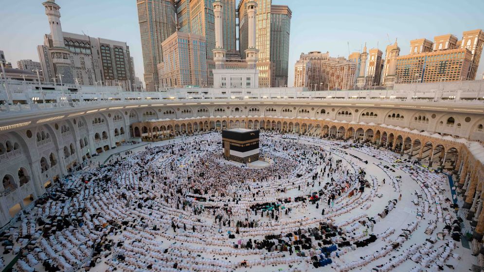   হজ পালনের জন্য কর্মচারীদের বেতনসহ ১৫ দিনের ছুটি দেবে সৌদি