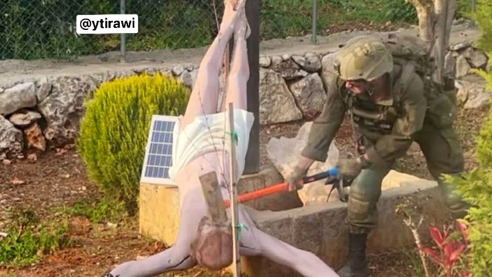 ভাঙা হলো যিশু খ্রিস্টের মূর্তি, তোপের মুখে তদন্তের ঘোষণা ইসরায়েলের  