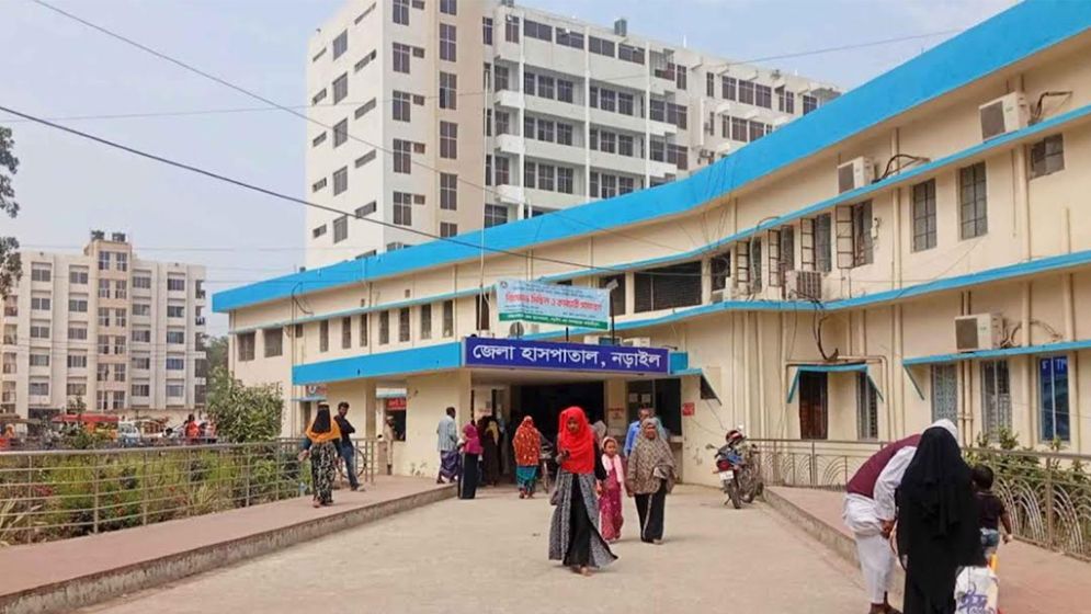 পাম্পে তেল আনতে গিয়ে গরমে নারীর মৃত্যু