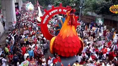 চারুকলা থেকে বের হলো ‘বৈশাখী শোভাযাত্রা’, ঢাবিতে উৎসবের ঢল  