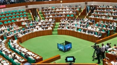 সরকারি চাকরিতে যোগদানের বয়স ৩২ বছর করে সংসদে বিল পাস