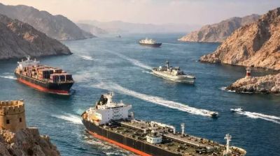 হরমুজ প্রণালি চালু করতে ৩৫ দেশের জোট গড়ছে ব্রিটেন