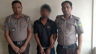 তরুণীদের ফাঁদে ফেলে ব্ল্যাকমেল, বেরিয়ে এলো আরো চাঞ্চল্যকর তথ্য