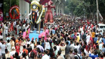 উৎসবের আবহে শান্তিপূর্ণভাবে শেষ বৈশাখী শোভাযাত্রা