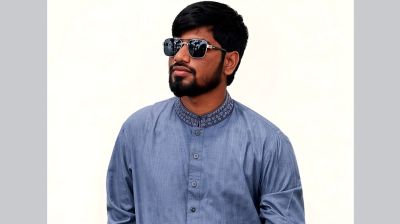 ‘শিক্ষকের মতো থাকেন, না হলে কান বরাবর পড়বে’  