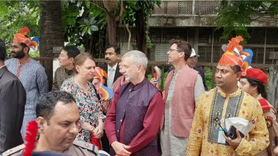 বৈশাখী শোভাযাত্রায় মুগ্ধ বিদেশি কূটনীতিকরা