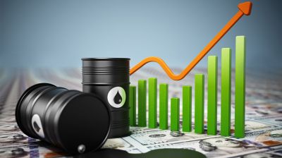 হরমুজ অবরোধের ঘোষণায় ফের বাড়ছে জ্বালানি তেলের দাম