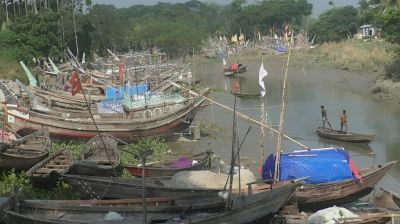 দাদনের ভয় আর শূন্য জাল, জেলেদের ঘরে ঘরে অভাবের পদধ্বনি