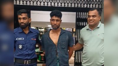 বন্ধুর কুড়ালের আঘাতে প্রাণ আরেক বন্ধুর