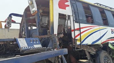 বাস দুর্ঘটনায় প্রাণ গেল ৩ জনের, আহত ১০ 