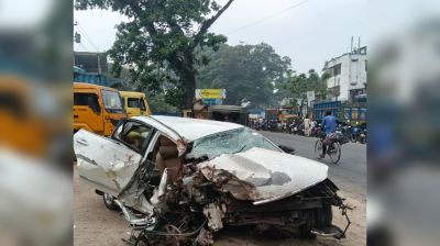 সড়ক দুর্ঘটনায় প্রাণ গেলো স্বামীর, আহত স্ত্রী