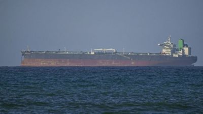  মার্কিন অবরোধ উপেক্ষা করে হরমুজ প্রণালি পার হলো চীনের তেলবাহী জাহাজ