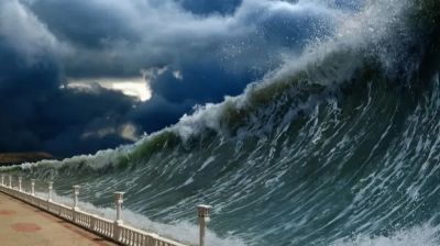 জাপানে আঘাত হানতে পারে ১০ ফুটের বেশি উঁচু সুনামি