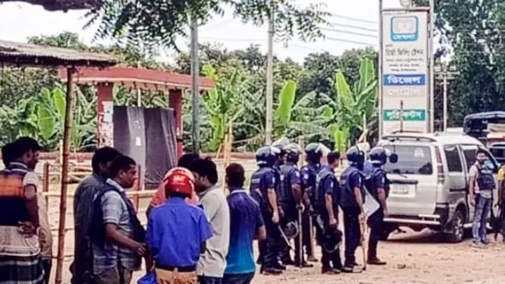 জ্বালানি তেলকে কেন্দ্র করে দুই গ্রামের সংঘর্ষ, আহত ১০