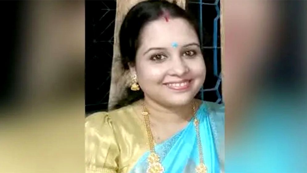 শিক্ষায় অবদানের স্বীকৃতি পেলেন প্রধান শিক্ষক রূপা ঘোষ