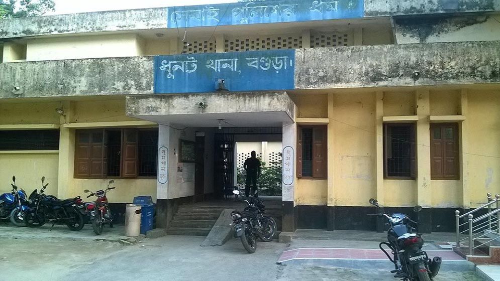বগুড়ায় বিএনপি নেতাসহ আটজনের বিরুদ্ধে চাঁদাবাজির অভিযোগ
