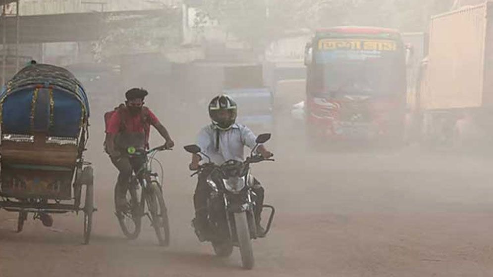 দূষিত শহরের তালিকায় আবারো শীর্ষে ঢাকা  