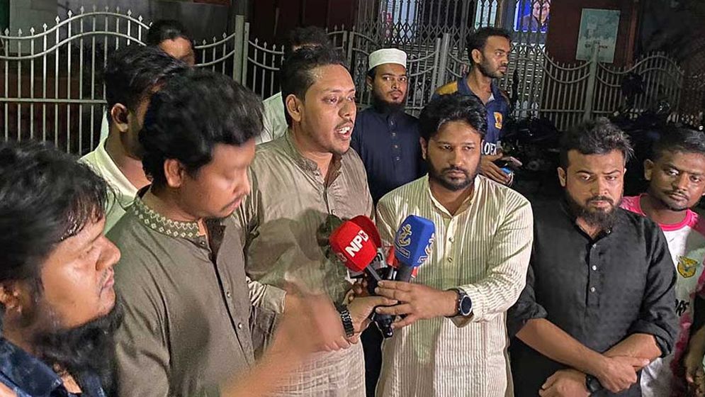 একযোগে এনসিপির ২২ নেতার পদত্যাগ
