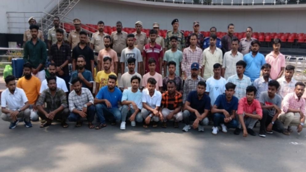 ভারতে কারাভোগ শেষে দেশে ফিরলেন ৩৬ বাংলাদেশি যুবক 