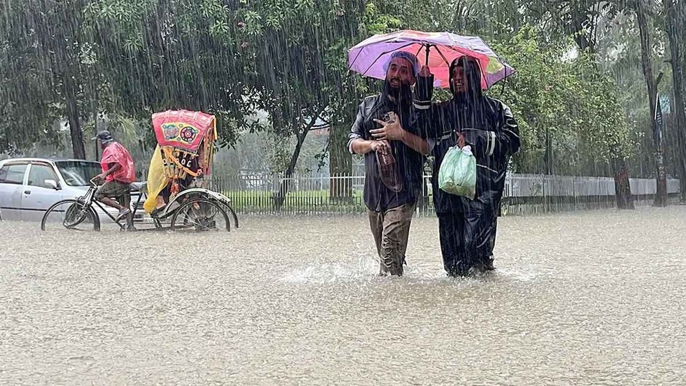 তিন বিভাগে ভারী বৃষ্টির সতর্কতা