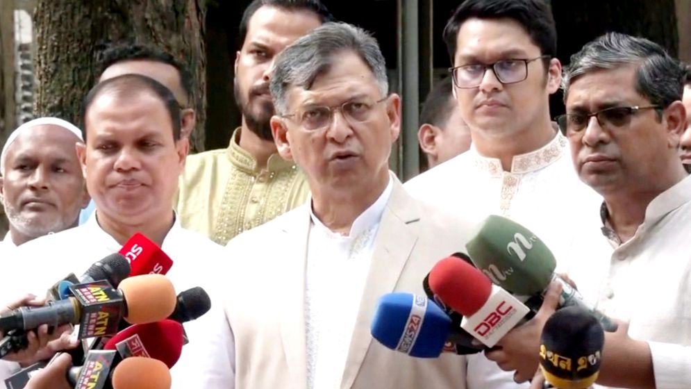 জাতীয় ঐক্য ও দেশ গড়ার প্রত্যয়ে কাজ করছে সরকার: স্বরাষ্ট্রমন্ত্রী