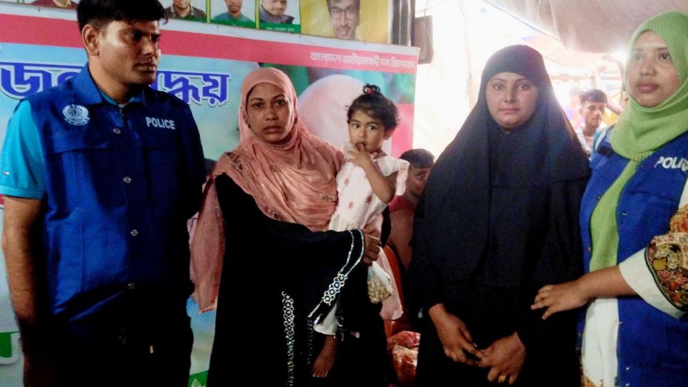 মেঘনায় দুই নারী পকেটমার গ্রেপ্তার